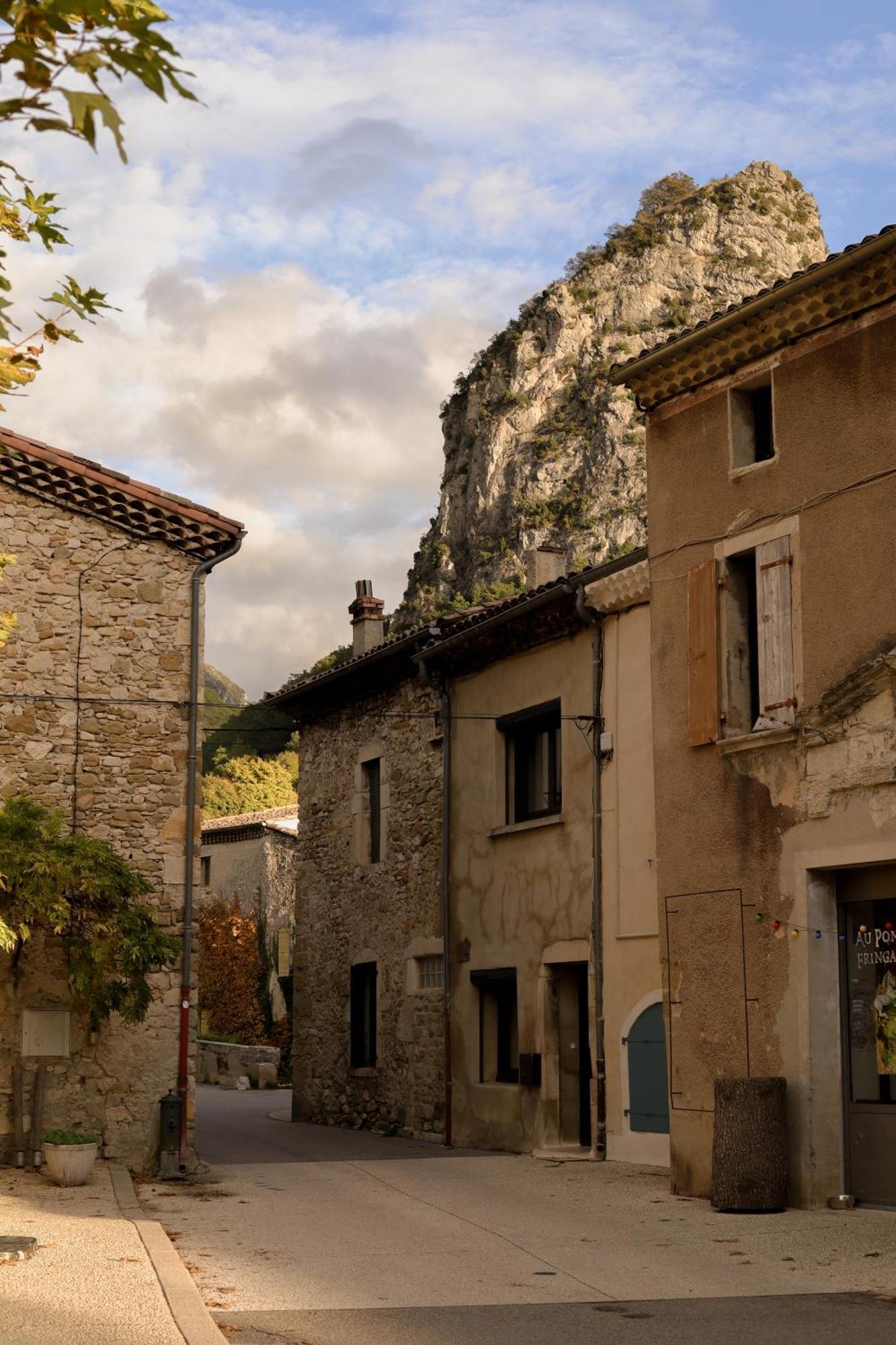 Les Appartements Du Saint Thiers: Provençal Charm in Drôme Saou Exterior photo